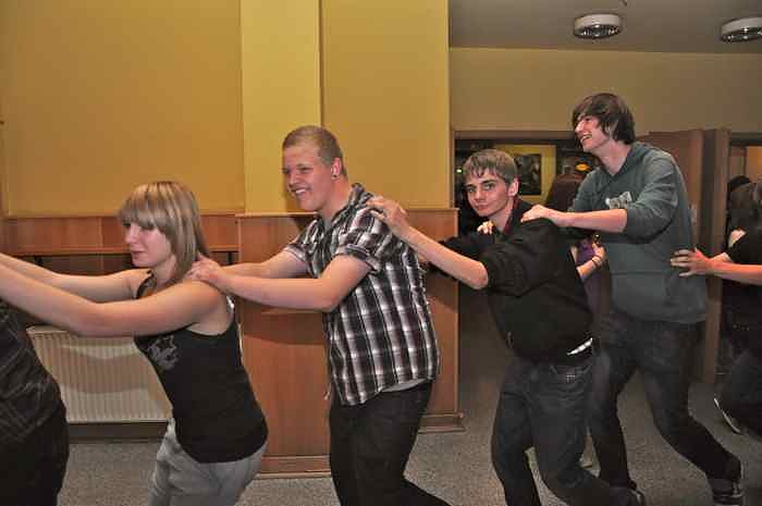 Coole Junge Party im Klubhaus