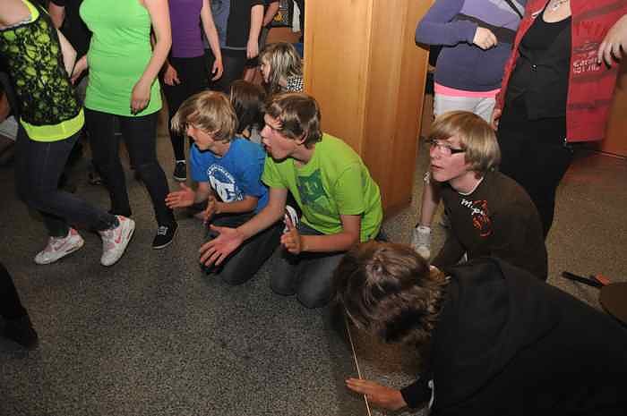 Coole Junge Party im Klubhaus