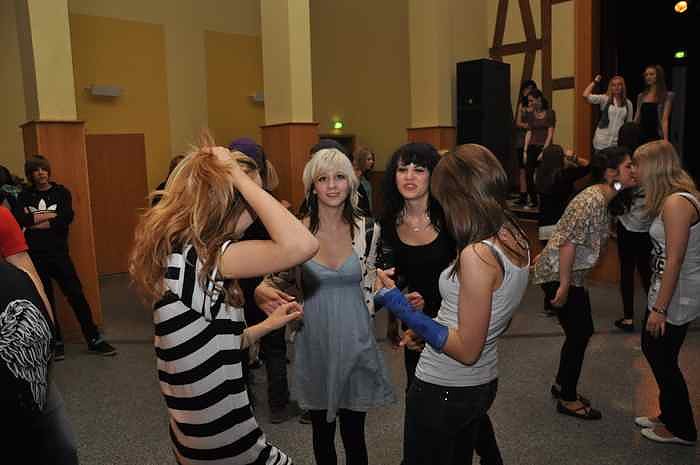 Coole Junge Party im Klubhaus