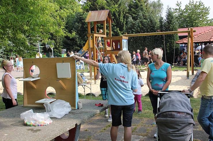 Buntes Treiben bei den Falken