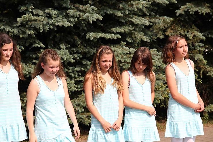 Buntes Treiben bei den Falken