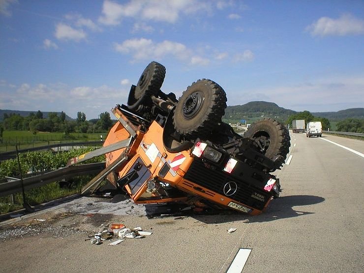 Unfall mit Unimog