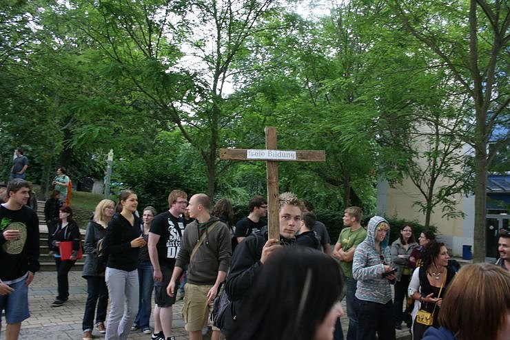 "Feier" auf dem Campus