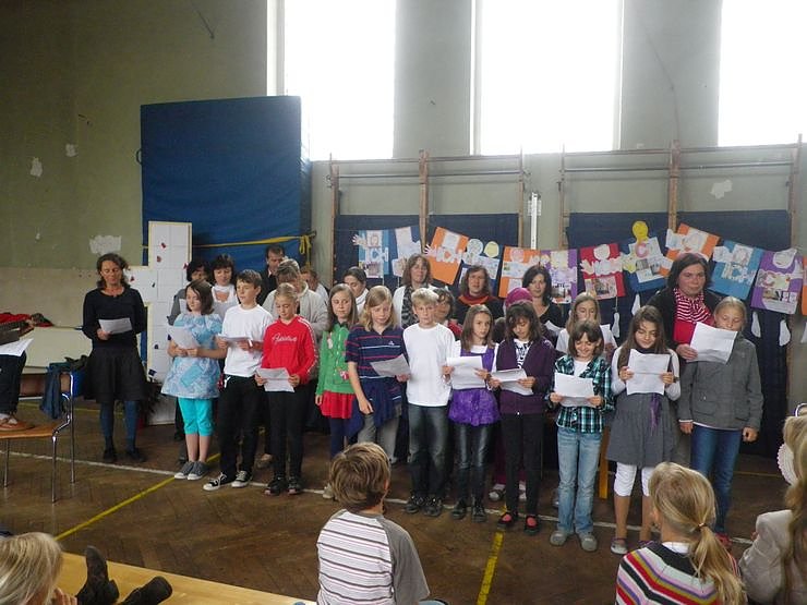 Gefeiert und geboten