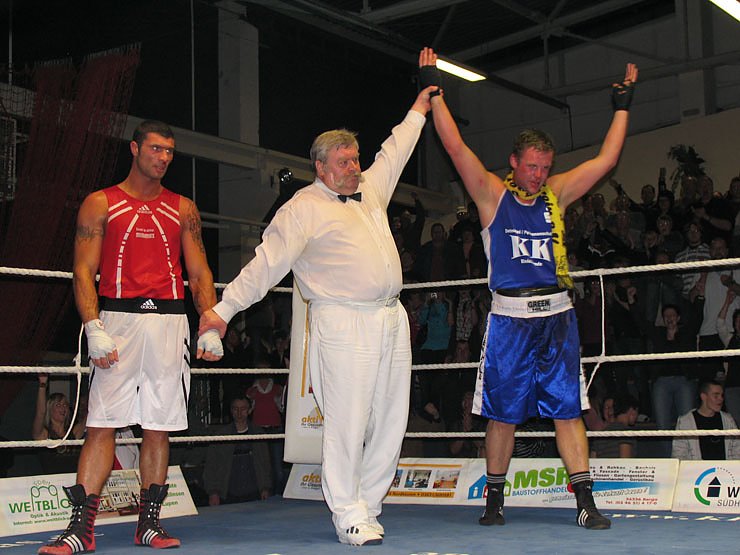 Tabellenspitze behauptet