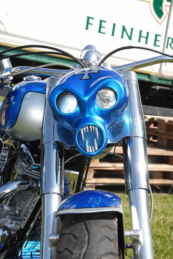 Bikes auf dem Scheunenhof