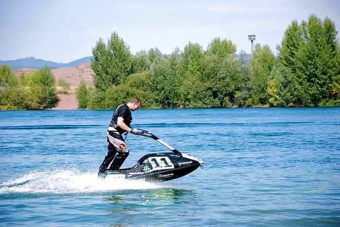 Bikes auf dem Scheunenhof
