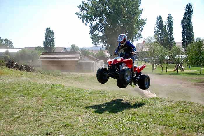 Bikes auf dem Scheunenhof