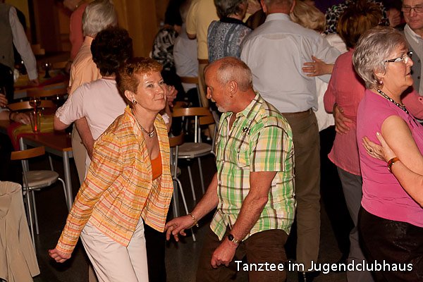 Tanz-Tee im Jugendclubuhaus