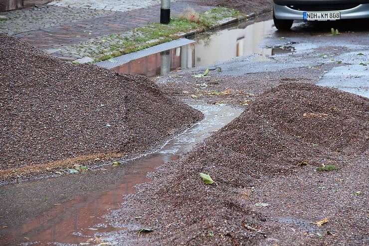 Unwetter in der Grenzstra&szlig;e