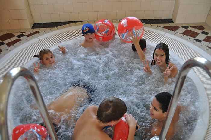 Knax Party im Badehaus