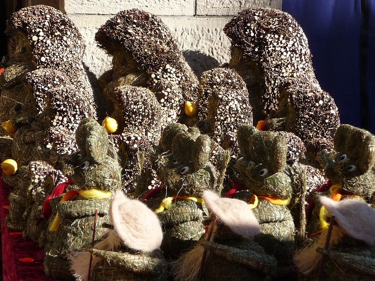 Markt zwischen Rath&auml;usern