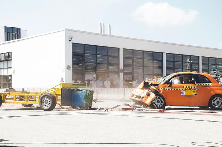 Neuartiger Crash-Test