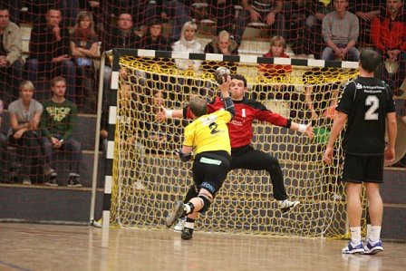 Niederlage in eigener Halle