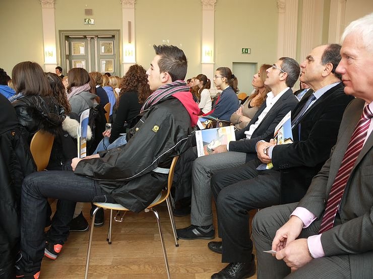 Er&ouml;ffnung im Gymnasium