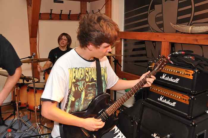 Hardcore im Alten Konsum Leimbach