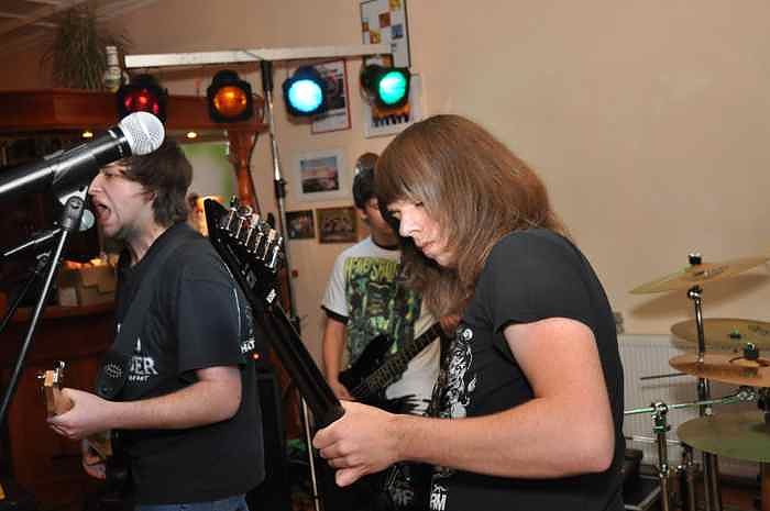 Hardcore im Alten Konsum Leimbach