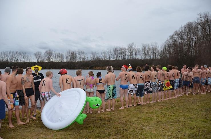Eisbaden am Kiesteich