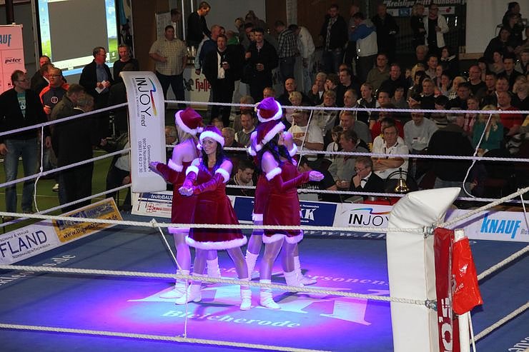 Revanche erk&auml;mpft