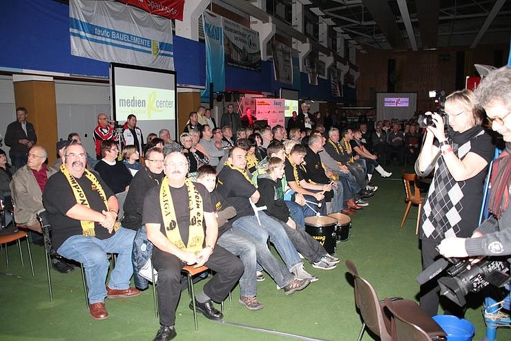 Revanche erk&auml;mpft