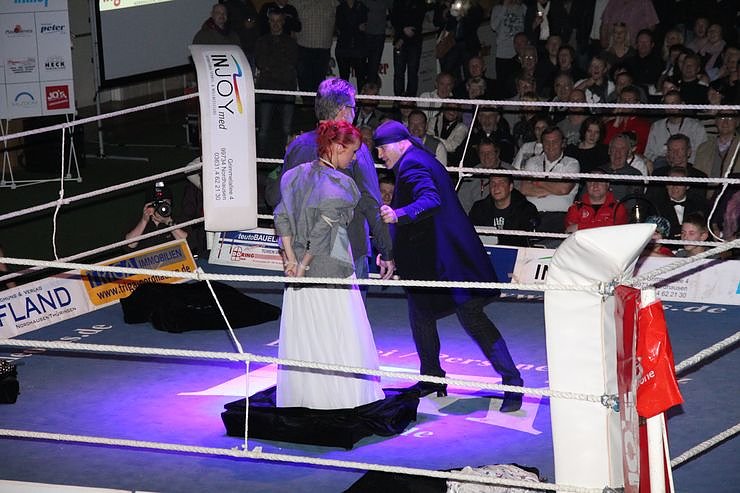 Revanche erk&auml;mpft