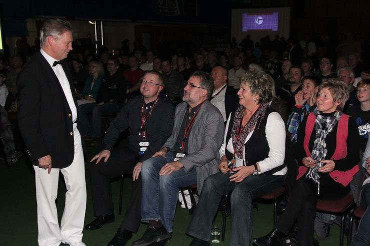 Revanche erk&auml;mpft