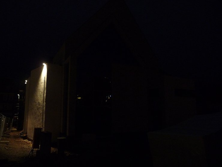 Lichter im Dunkel - Neubau der Flohburg