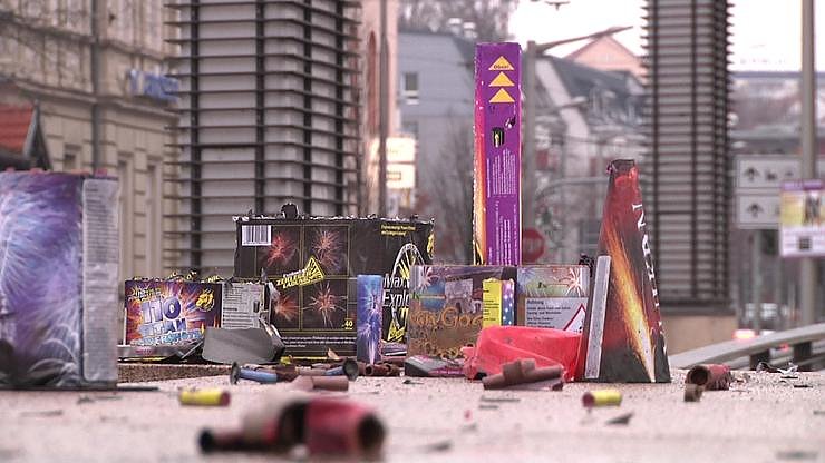 B&ouml;llerabfall auf den Stra&szlig;en