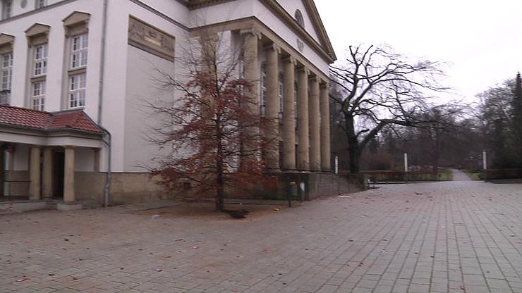 B&ouml;llerabfall auf den Stra&szlig;en