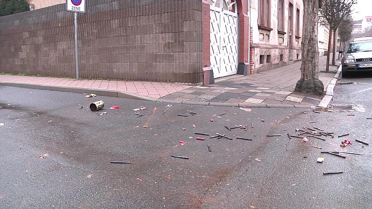 B&ouml;llerabfall auf den Stra&szlig;en