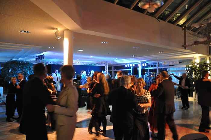 &Auml;rzte- und Apothekerball im Autohaus Peter