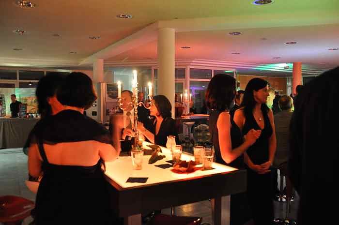 &Auml;rzte- und Apothekerball im Autohaus Peter