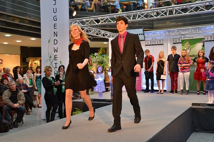 Mode, Mehr und Jugendweihe