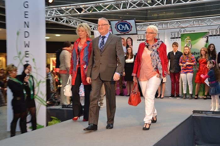 Mode, Mehr und Jugendweihe