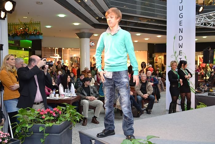 Mode, Mehr und Jugendweihe