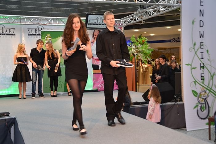 Mode, Mehr und Jugendweihe