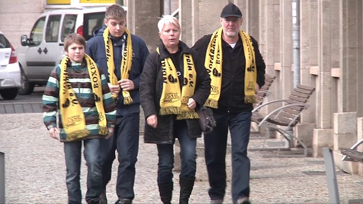 Empfang vor dem Nordh&auml;user Rathaus