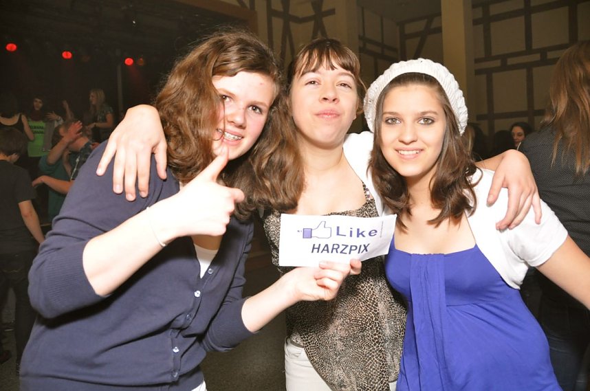 Fette junge Party im Klubhaus