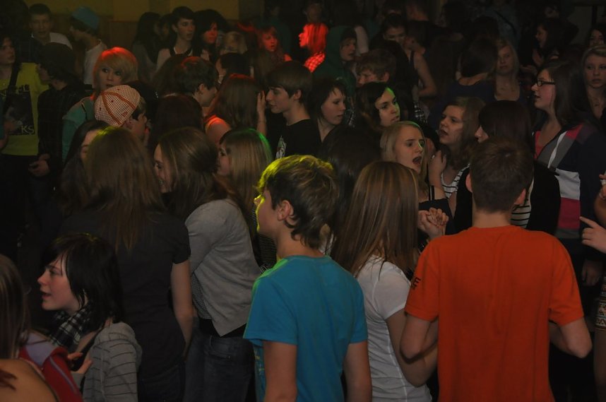 Fette junge Party im Klubhaus