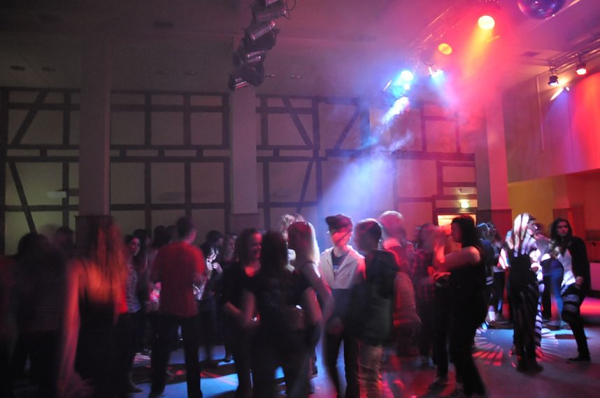 Fette junge Party im Klubhaus