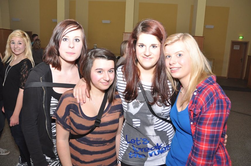 Fette junge Party im Klubhaus