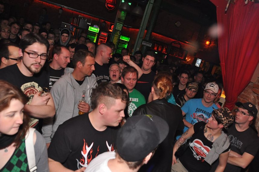 InfernoRockt in der Destille