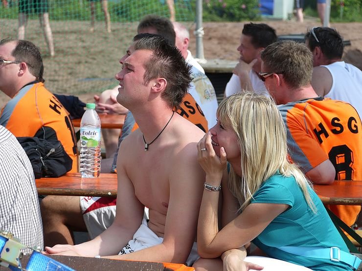 Zuschauer beim Beachvolleyball