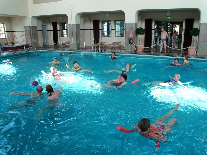 Seniorenschwimmen im Badehaus