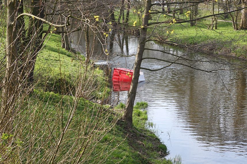 Zerst&ouml;rtes Klo in der Zorge