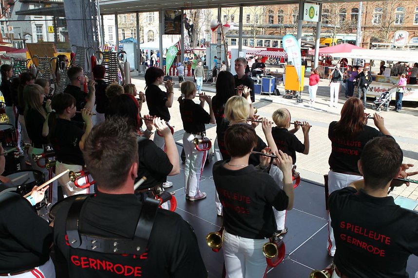 Vor und hinter der B&uuml;hne