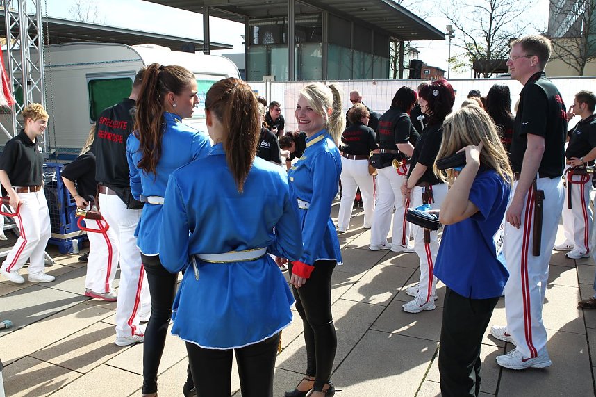 Vor und hinter der B&uuml;hne