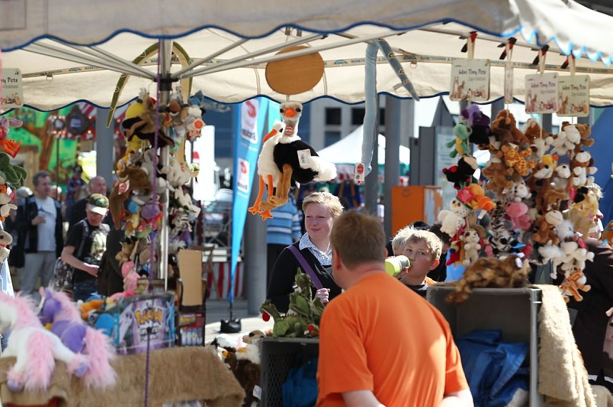 Vor und hinter der B&uuml;hne