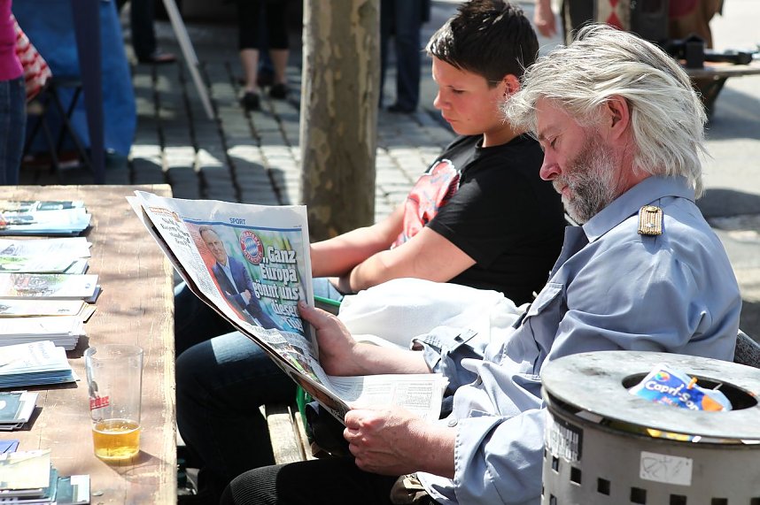 Vor und hinter der B&uuml;hne