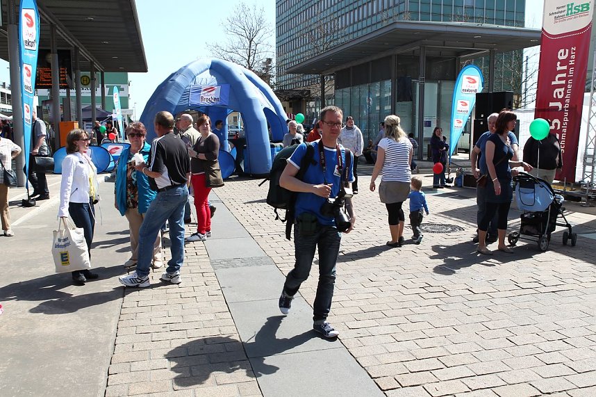 Vor und hinter der B&uuml;hne